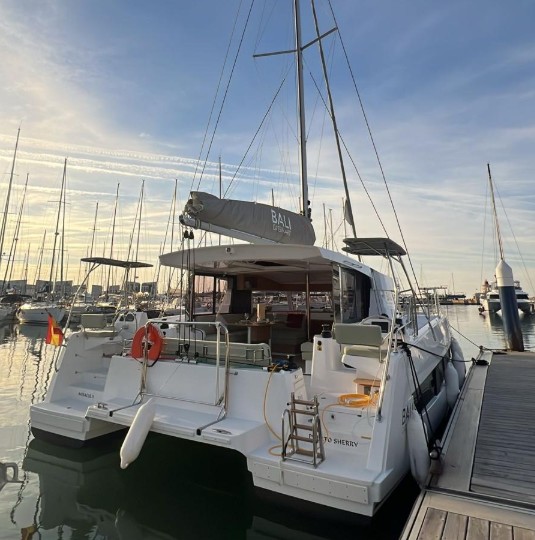 Limpieza de catamaranes